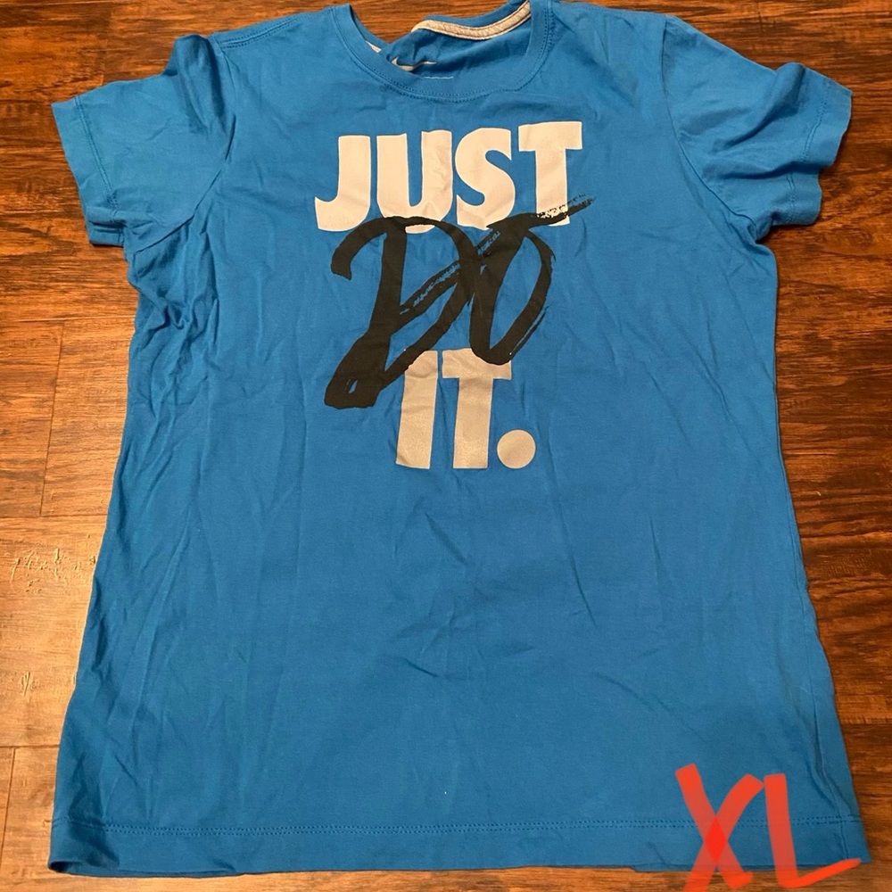 Nike T